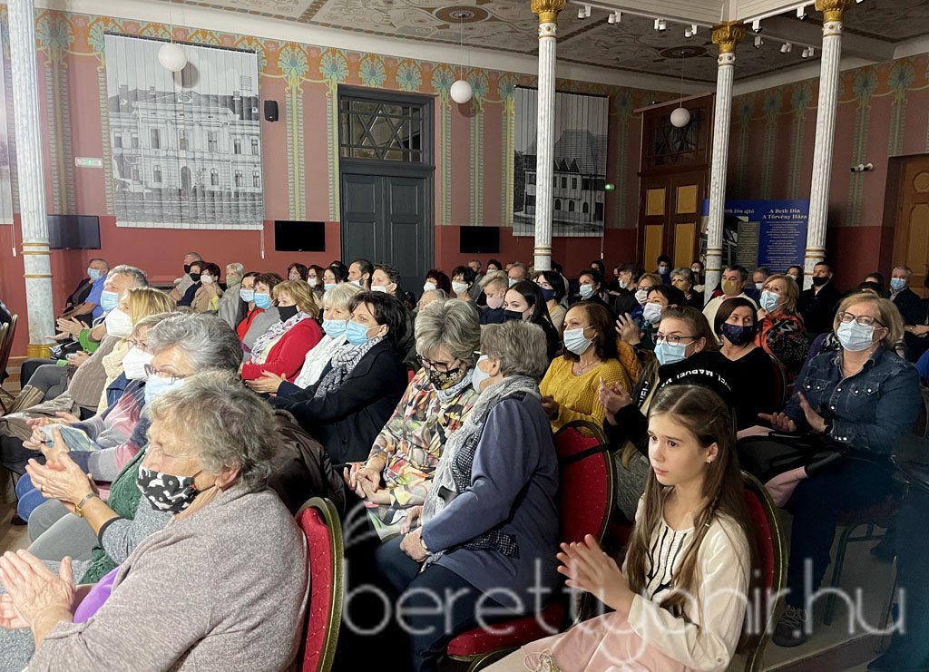 Adventi koncert a Zsinagóga Kultúrtérben11